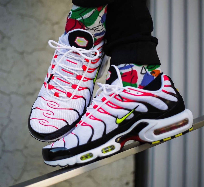 Nike air max sale plus black/white/laser crimson/hyper royal