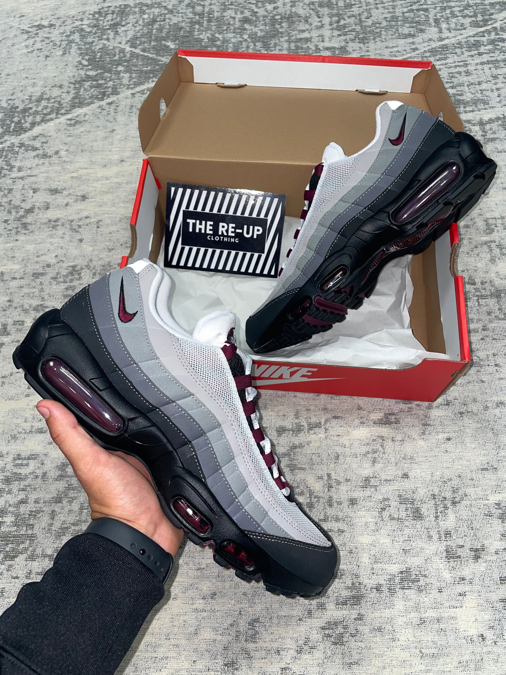 靴 Nike AirMax 95 \"Pearl Grey/DarkBeetroot\" NEW Nike Air Max 95 Men's Size 4 Black/Dark Beetroot-Pearl